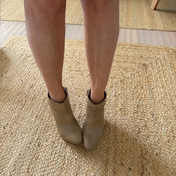 Neiman Marcus Pura Lopez Wedge Bootie Light Tan Leather Super comfortable Sexi 🔥 - Picture 4 of 14